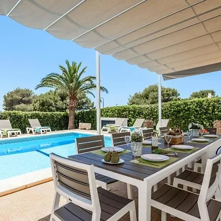 فيلة Binibequer Vell Sleeps 15 Pool Wifi