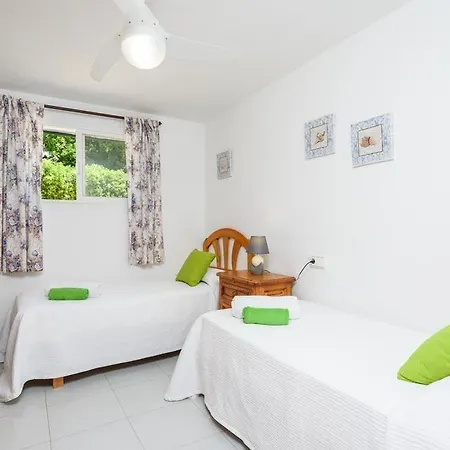 Binibequer Vell Sleeps 15 Pool Wifi
